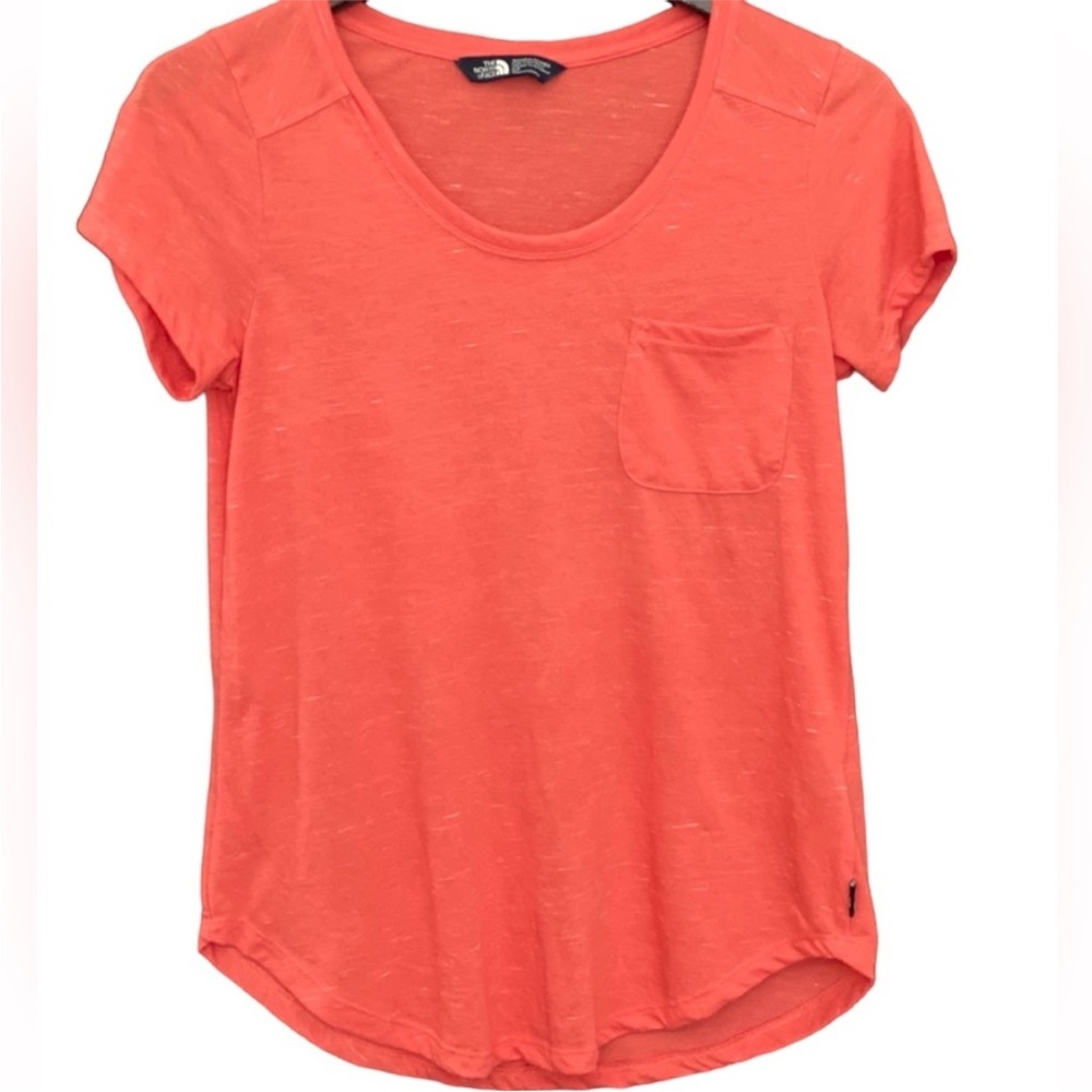 The North Face Short Sleeve Tee, Coral, size Medium